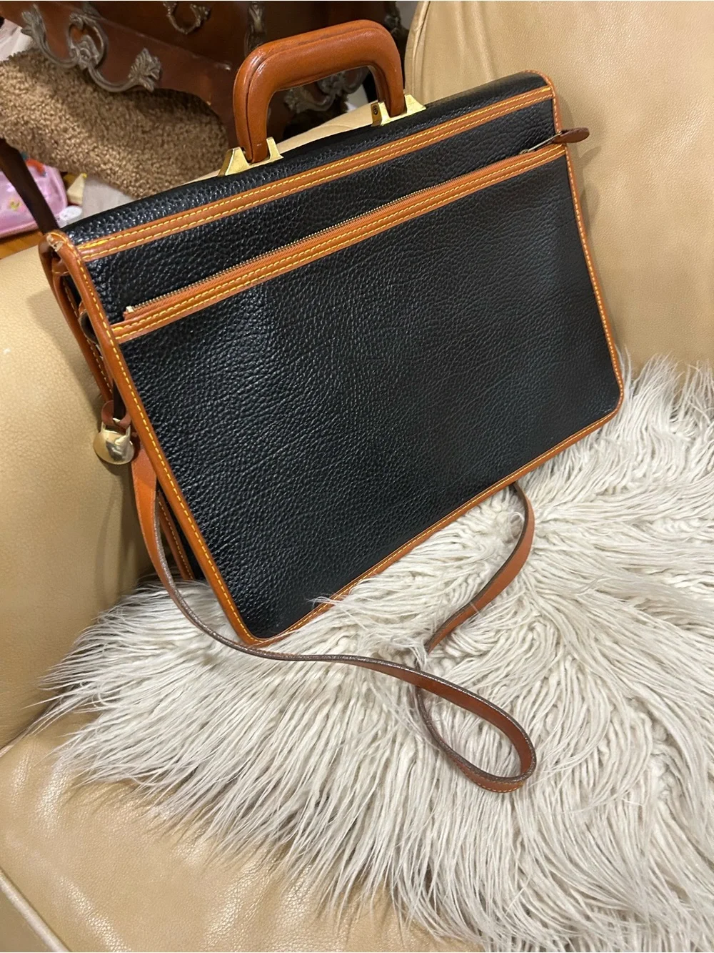 Vintage Dooney and Bourke laptop bag/satchel